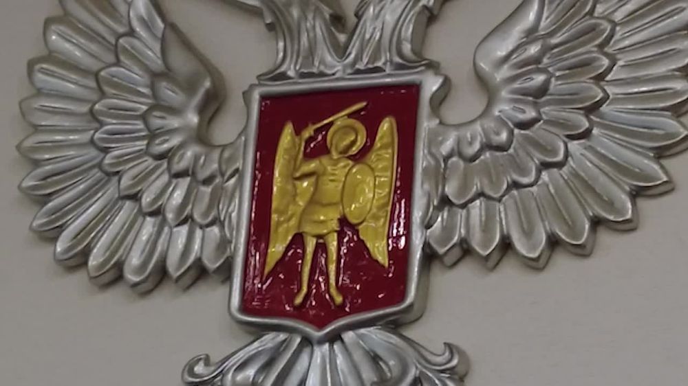 Оперативная информация о ситуации в энергосистеме ДНР. Первый заместитель Председателя Правительства Андрей Чертков рассказал подробно об обстановке: 00:06 – в Ждановке, Мангуше, Мариуполе, Старобешево, Тельманово, Докучаевске;