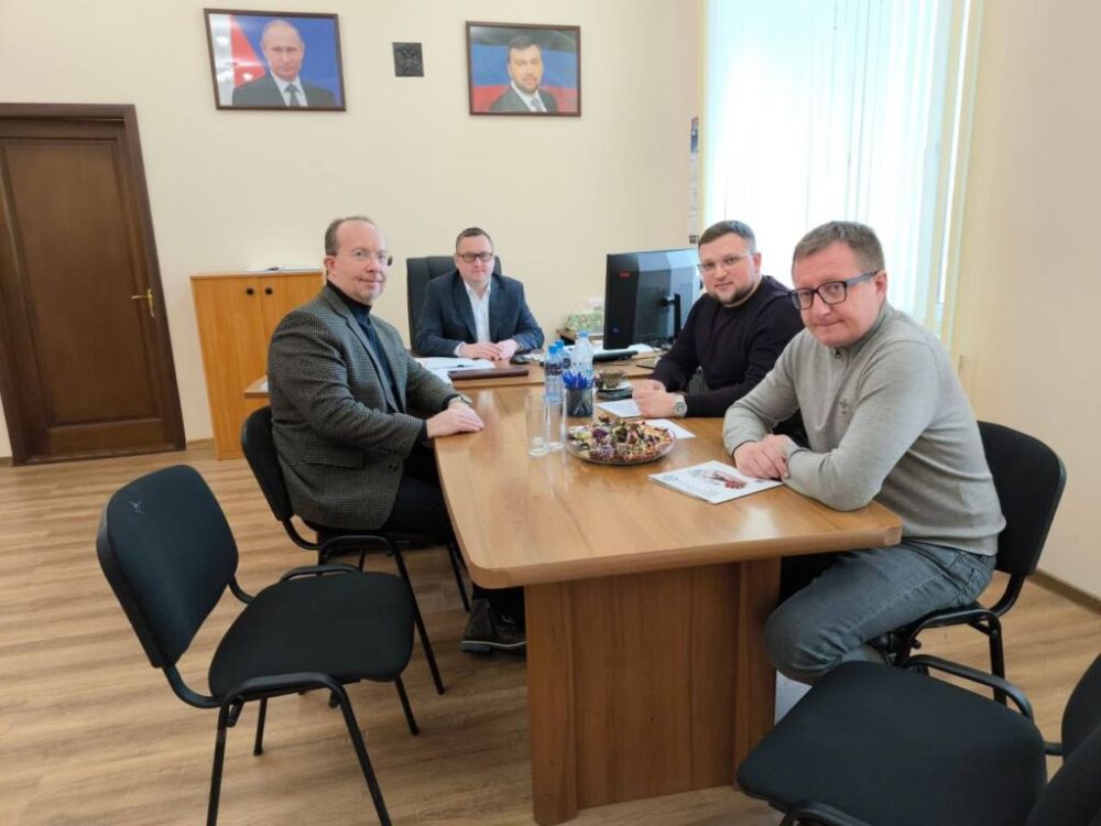 Владислав Васильев провёл ряд рабочих встреч с представителями банковской системы и промышленности