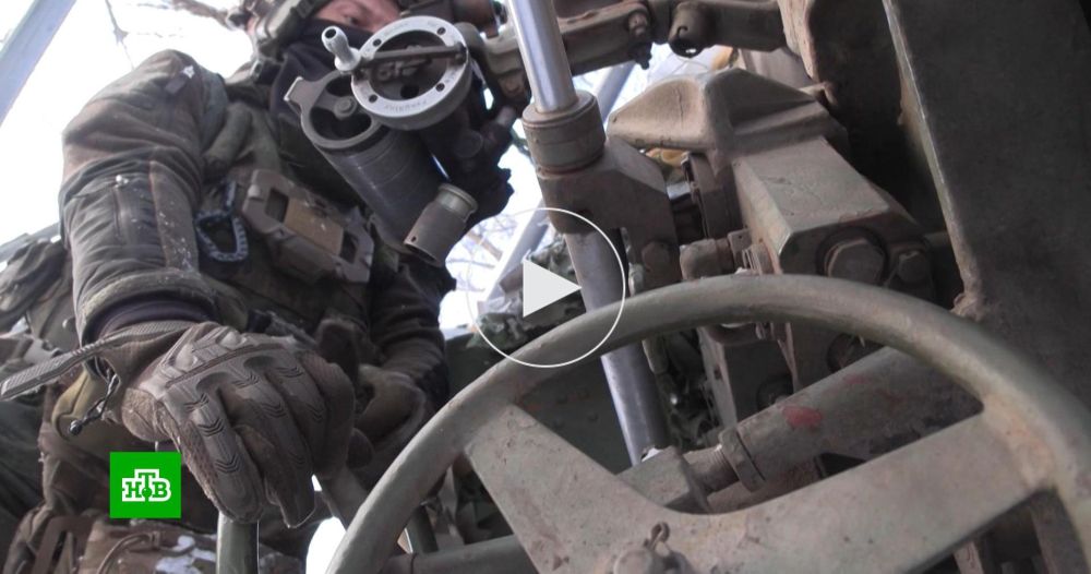 Артиллеристы-десантники громят позиции ВСУ под Соледаром