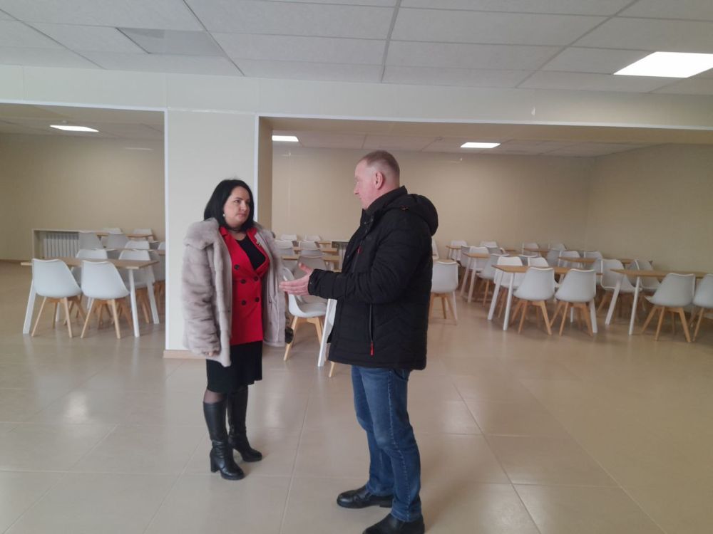 Заместитель главы администрации Волновахского района встретилась с представителями образования