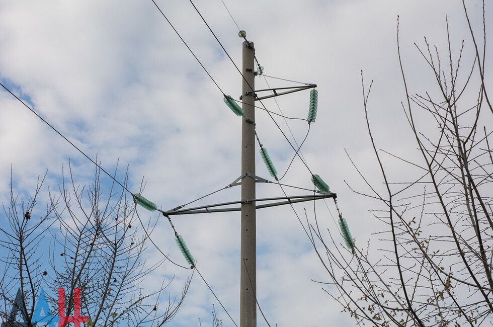 Порядка 50 тыс. жителей Макеевки и Донецка остаются без света после недавних обстрелов