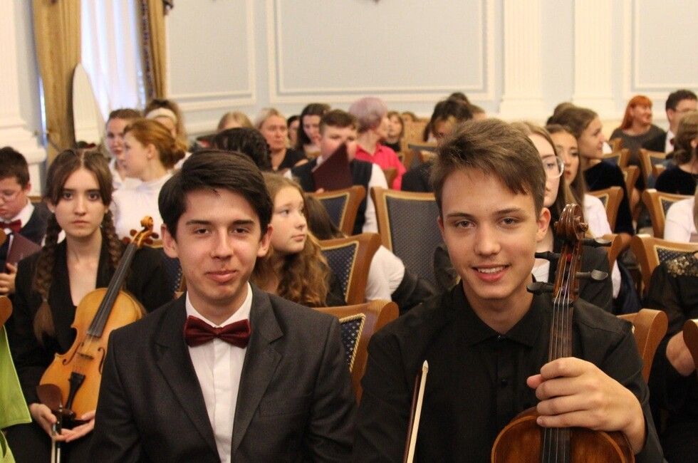 ����� 160 ����� �� �������� � ������ ����� ����������� �����-��������� ����������