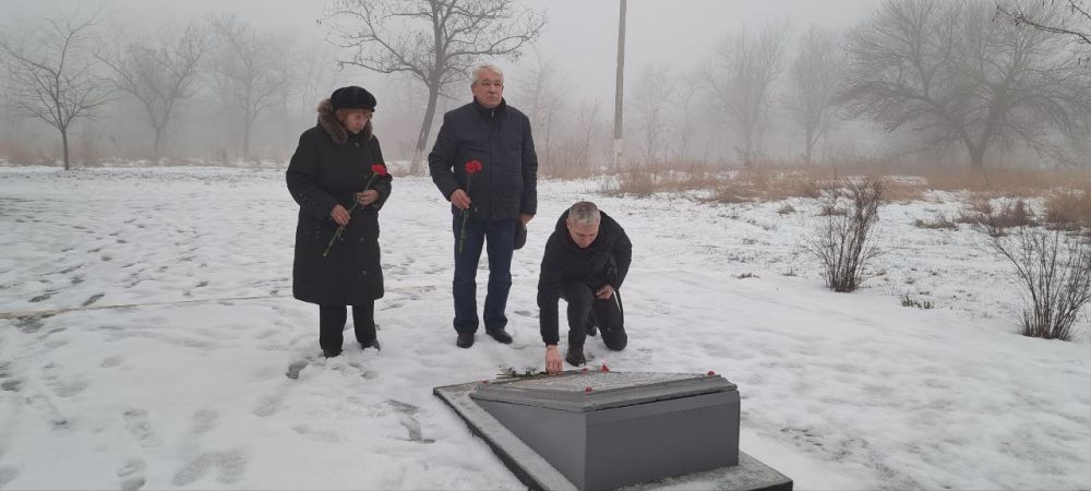 ���� �����������: ����� "900 ���� �������"