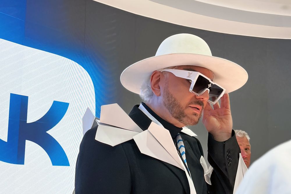 ����� ��������� ���� � ���������, ������� - ����� � ������� �����. ���� ���� �� ��������� � ���� ���