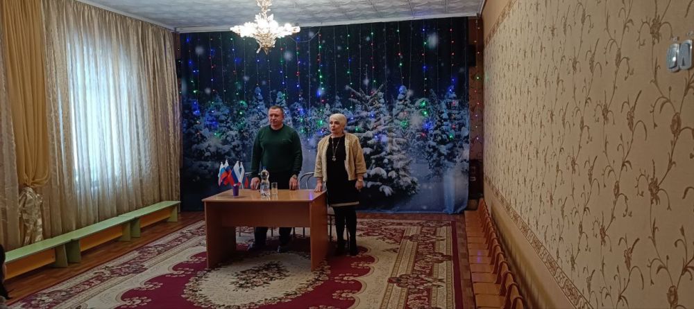 Сергей Ермаков: Сегодня, 30 января, провел встречу с трудовым коллективом МБДОУ №9 общеразвивающего типа «ясли-сад «Родничок» г. Снежное», пер. Новгородский, 9