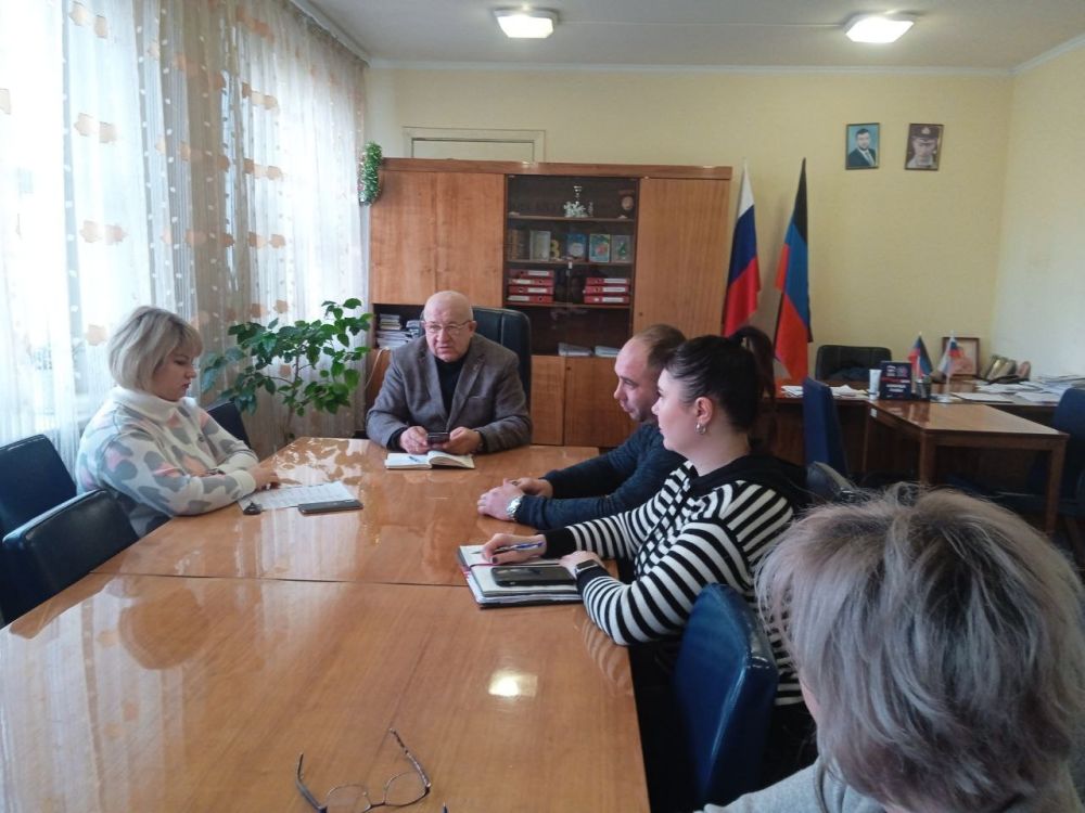 ������� ���������: ������ ����������� ����� ������������� ����������� ������ �. ������� �������� ���� ��������, ����� ������� ��������� � ������������ ������������� �� ��������������� ��������