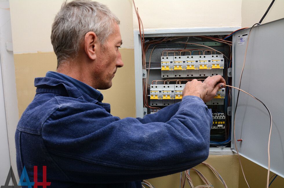 В Макеевке пояснили причины перебоев с электричеством