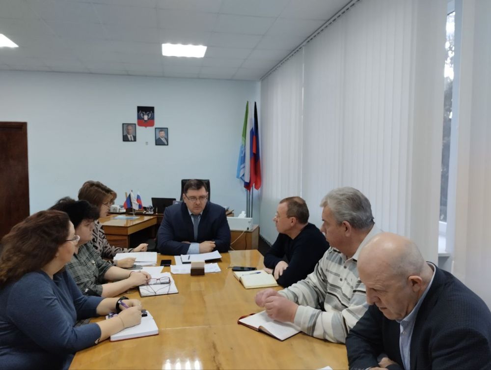 ������� �������: �������, 6 �������, ������ ����������� ��������� �� ������� ��������