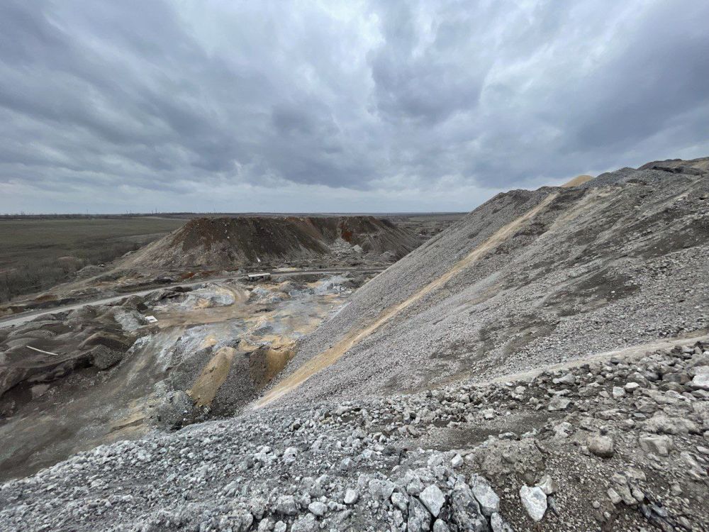 Отходы металлургического производства можно переработать в стройматериалы, считает зампред Правительства ДНР Владислав Васильев