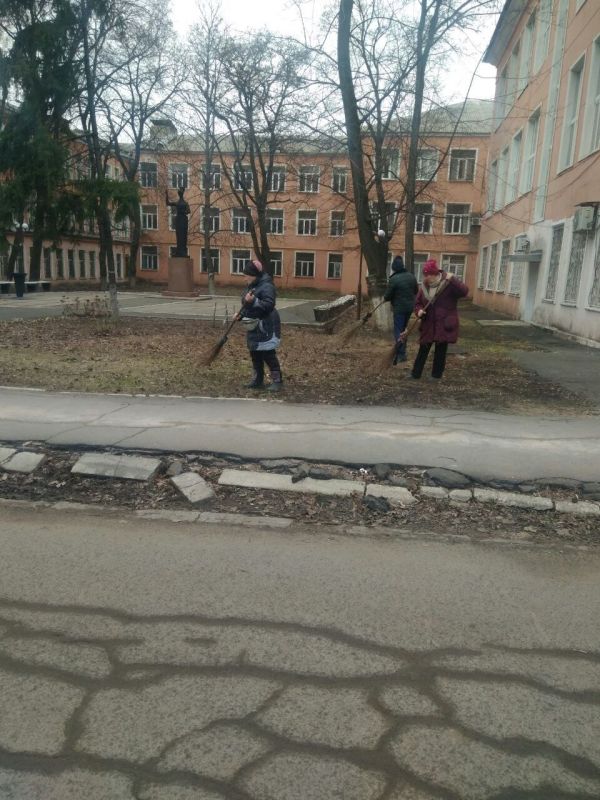 ������� ������: �������, � ������ ���������� ����� ������� ������� ������ �����������, ����������, ����������� ������������ ������ �. ������� ������������ ������ � ��������� ������� � ������