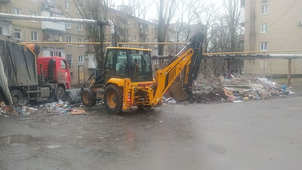 Василий Ткачук: Сегодня администрацией Калининского района г. Донецка, МУП АГД "Управляющая компания Калининского района...