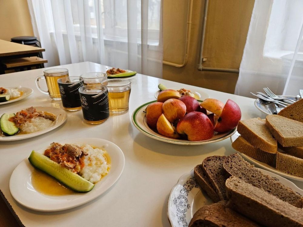 По поручению Главы Донецкой Народной Республики в Енакиево проводится мониторинг качества школьного питания