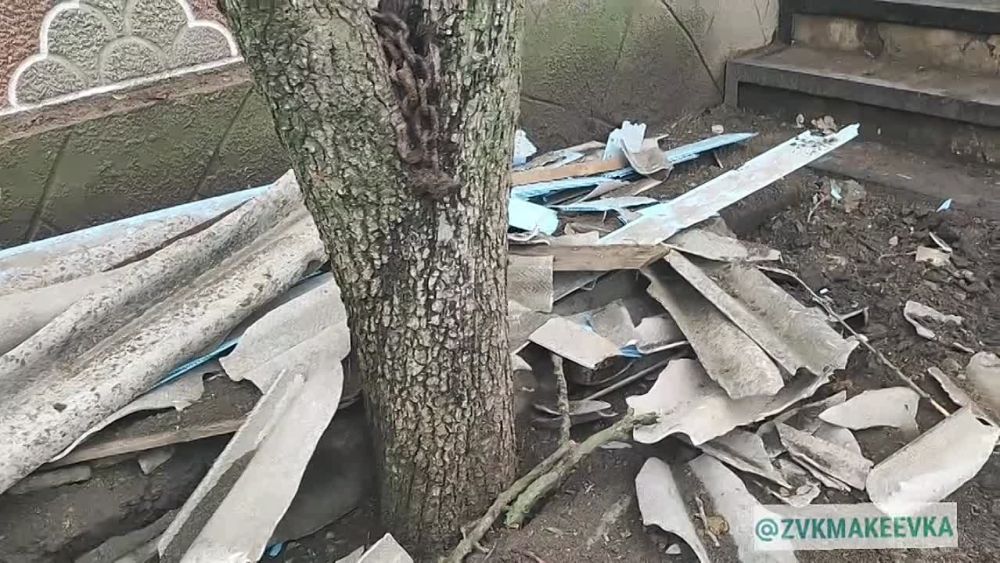 Владислав Ключаров: В Макеевке снова беда. В результате обстрелов сильно пострадали частные дома в поселке Советского района