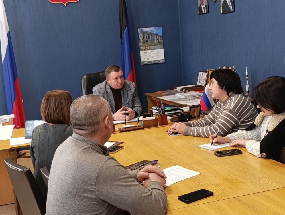 Сергей Ермаков: Вчера, 14 февраля, провел встречу с сотрудниками филиала Фонда «Защитники Отечества»