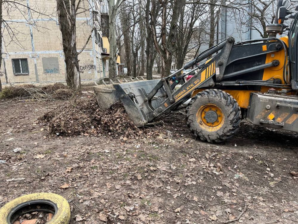 Василий Ткачук: Сегодня администрацией Калининского района г. Донецка, МУП АГД "Управляющая компания Калининского района...