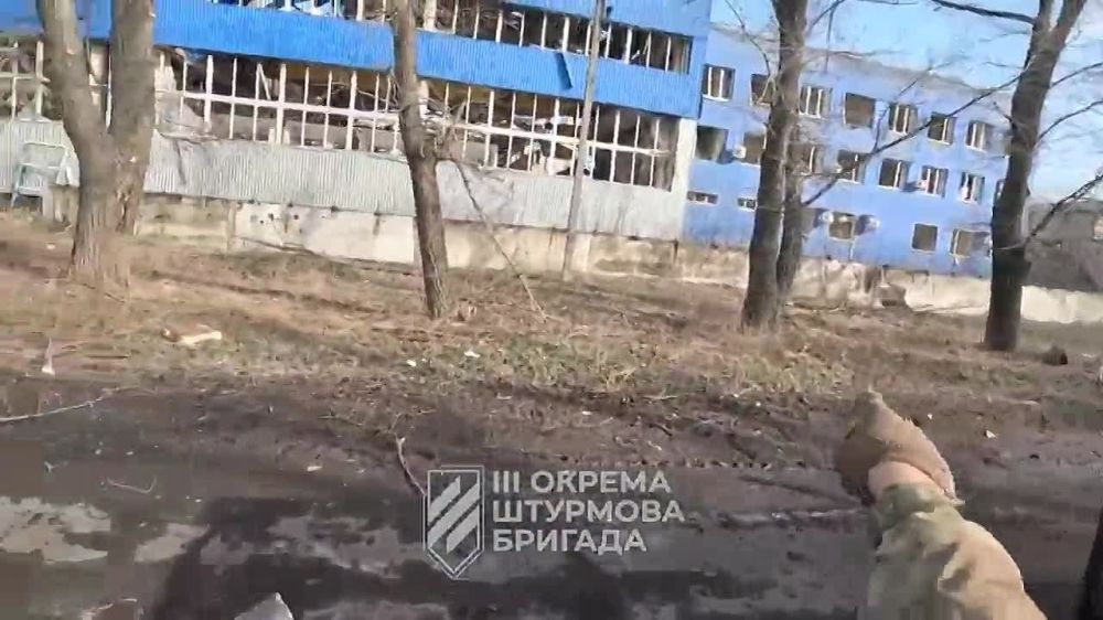 ���������������� YPR-765 ������ � ������� �� 3-� ���� ���, �������� ��� ���� ����������� FPV-����� �� ������� �\� ������� ��������