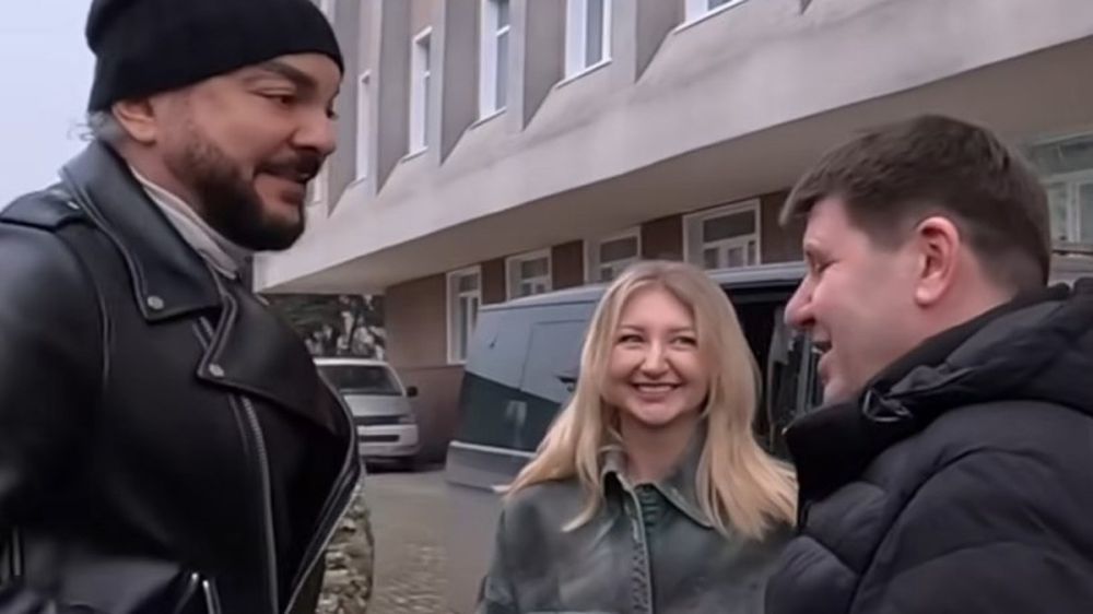 Киркоров продолжает гуманитарную поездку по ДНР: поп-король вместе с певицей Марго посетил Макеевку