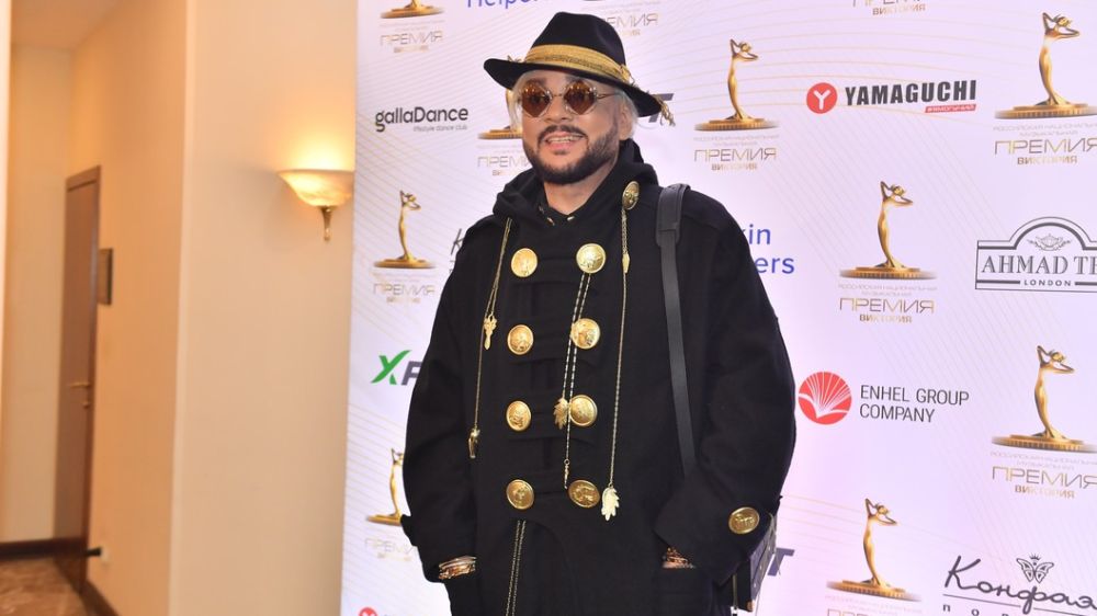 Галкин* больше ничего не "предсказывал"? Странное совпадение поездки Киркорова на фронт