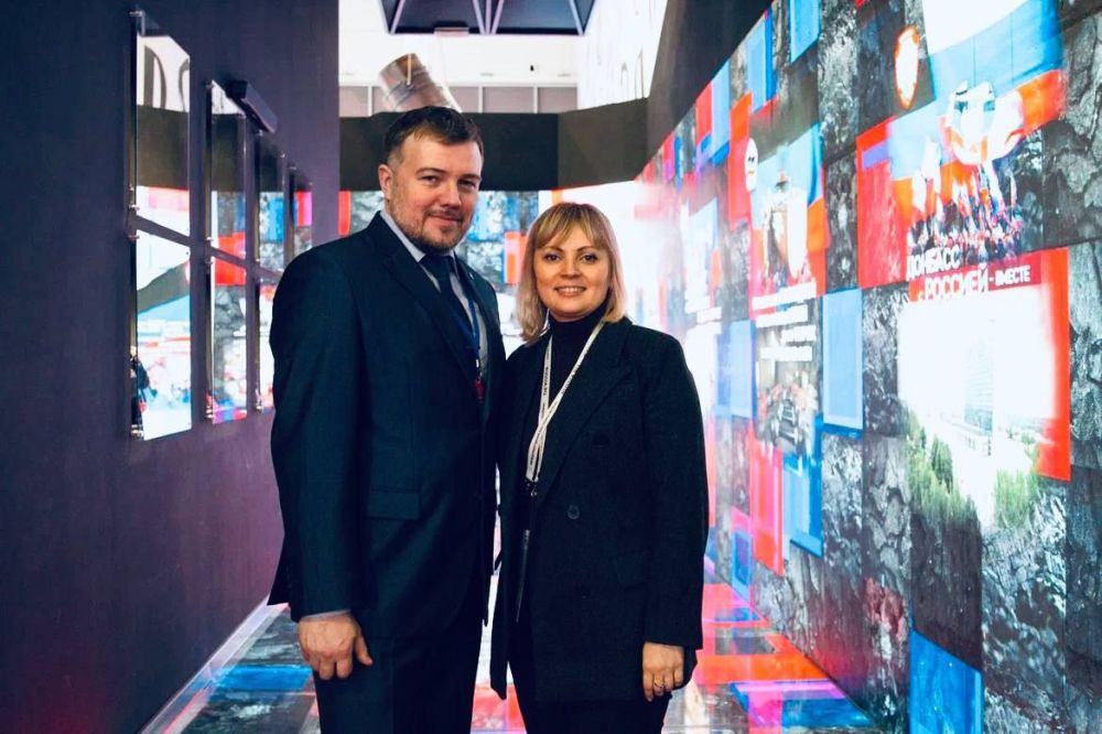 Ольга Колударова: Министры образования и науки ДНР, ЛНР и Запорожской области высоко оценили мобильный просветительский автопоезд на выставке «Россия»