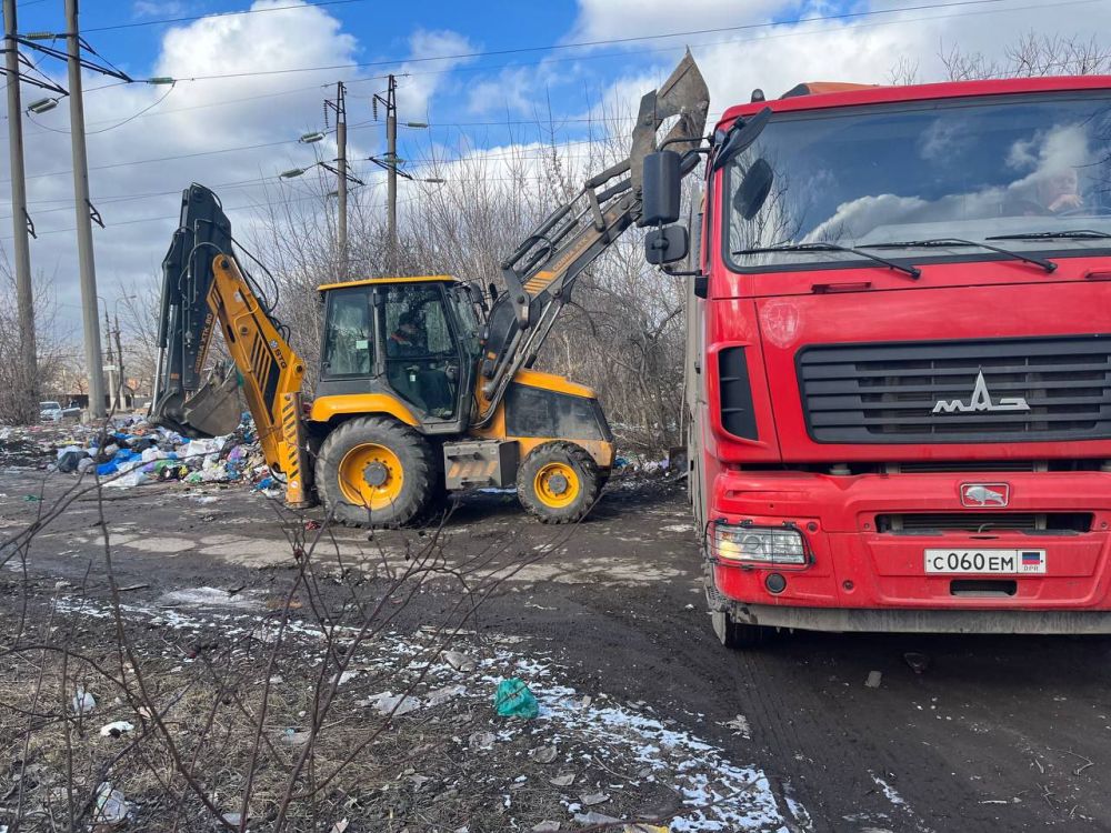 Василий Ткачук: Сегодня администрацией Калининского района г. Донецка, МУП АГД "Управляющая компания Калининского района...