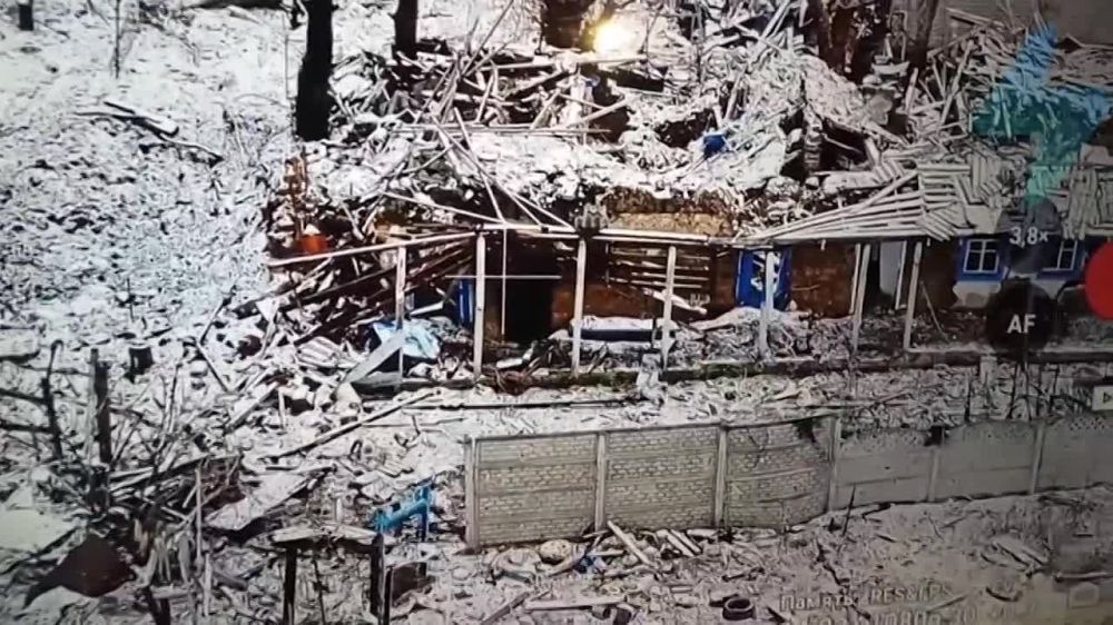 Операторы FPV - камикадзе российской армии работают по украинским позициям в Георгиевке под Марьинкой