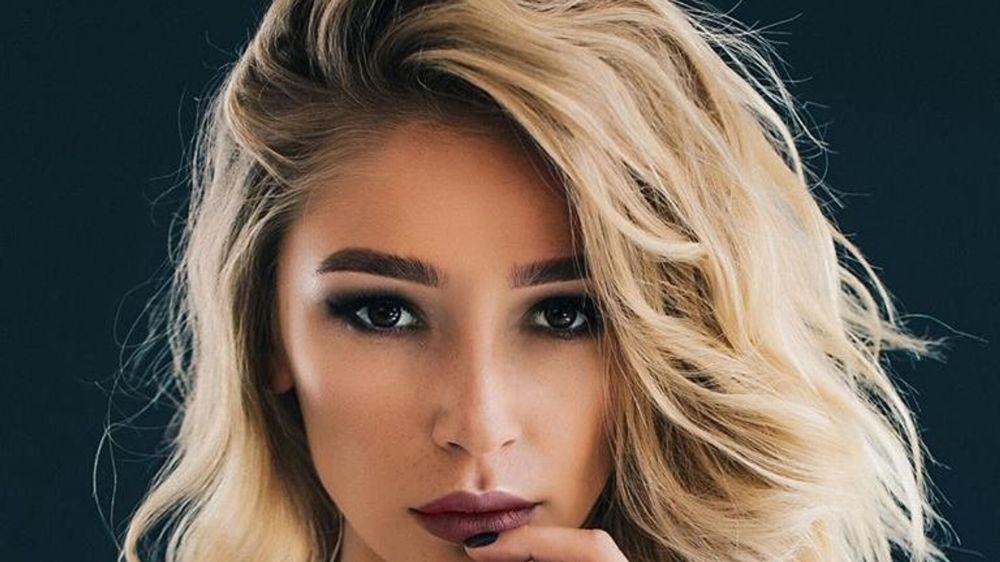 "Переобувание провинившихся звёзд": Ивлеева собралась в Донбасс - Безсонов