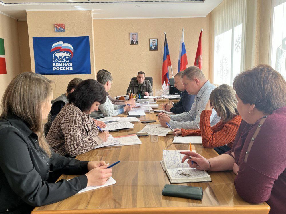 Константин Зинченко: Провел очередную комиссию по выявлению и демонтажу временных объектов, расположенных на территории Волновахи