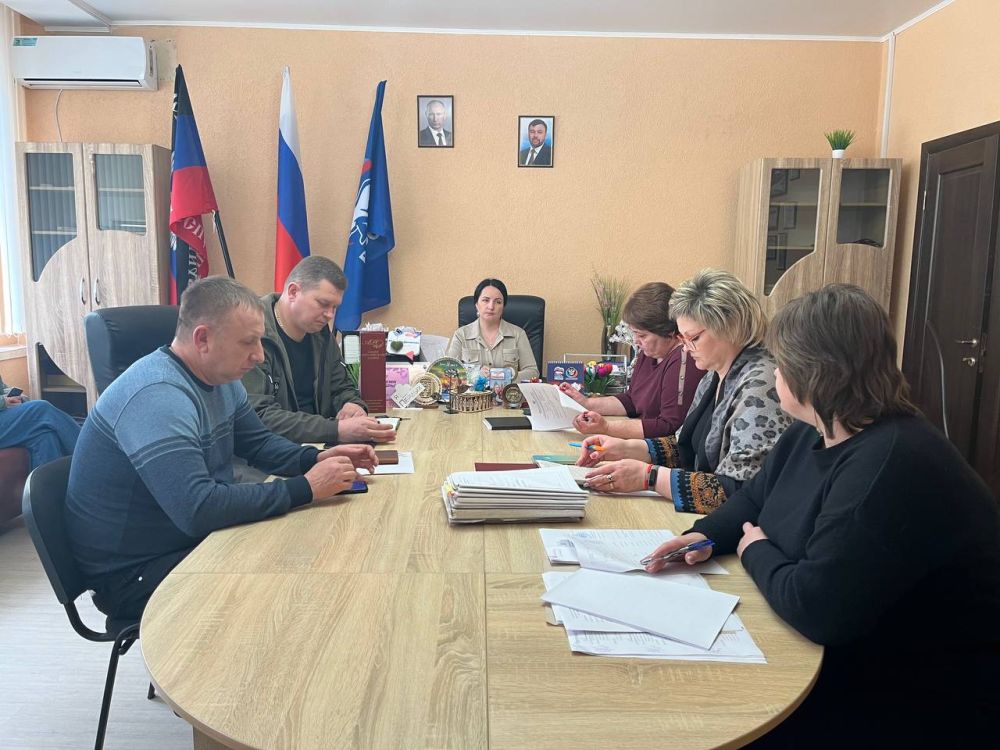 Сегодня, 5марта, во главе с заместителем главы администрации Волновахского района по социальным вопросам - Еленой...