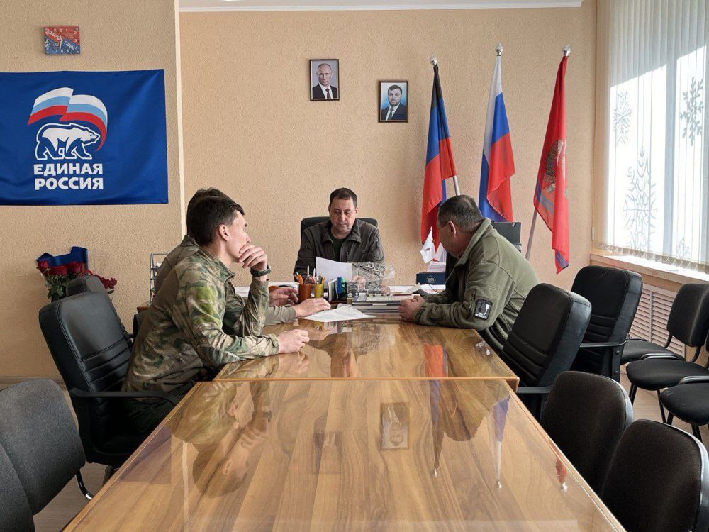 Константин Зинченко: На встрече с представителями государственного предприятия "Ритуал" обсудили дальнейшее сотрудничество предприятия и администрации Волновахского муниципального округа