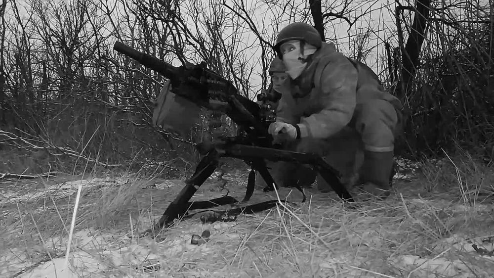 Андрей Руденко: Расчет 30-мм автоматического гранатомета АГС-17 Тульского гвардейского воздушно-десантного соединения поразил несколько групп ВСУ к северу от Соледара