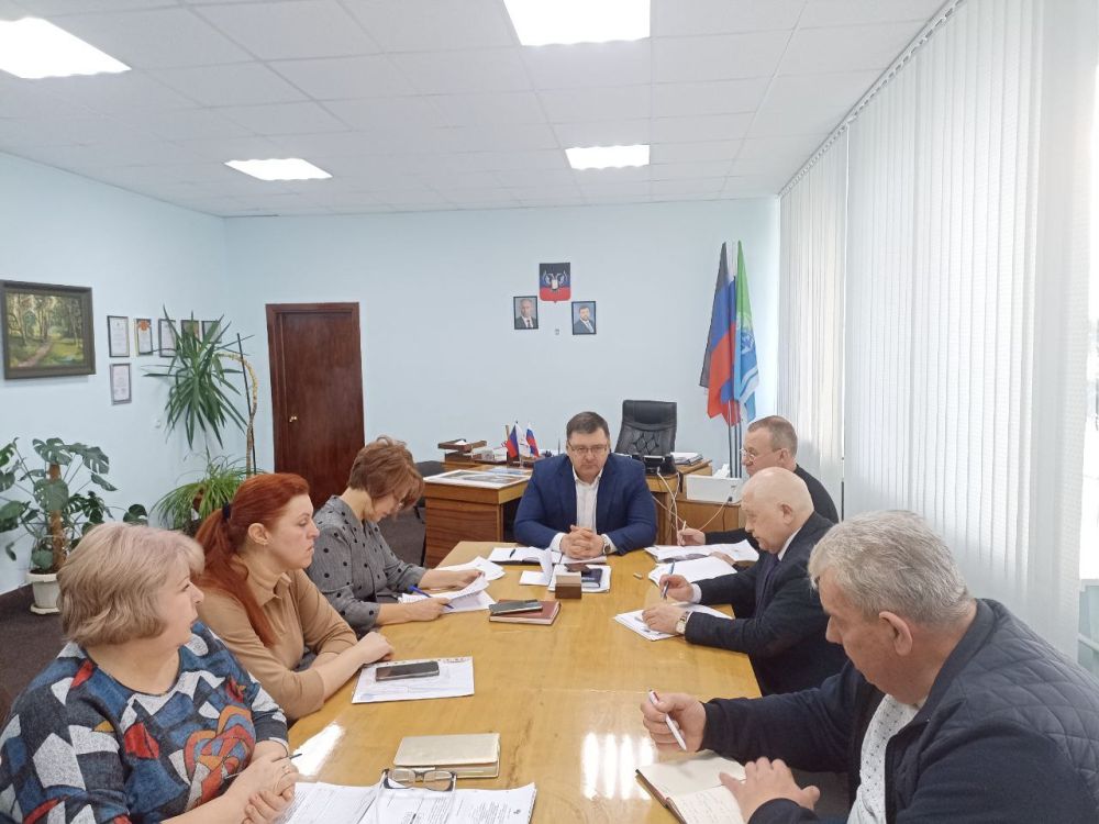 ������� �������: �������, 6 �����, ������ ����������� ��������� �� ������� ��������