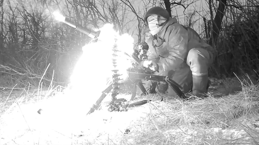 Тульские десантники показали ночную работу по ВСУ из АГС-17 «Пламя» у Соледара