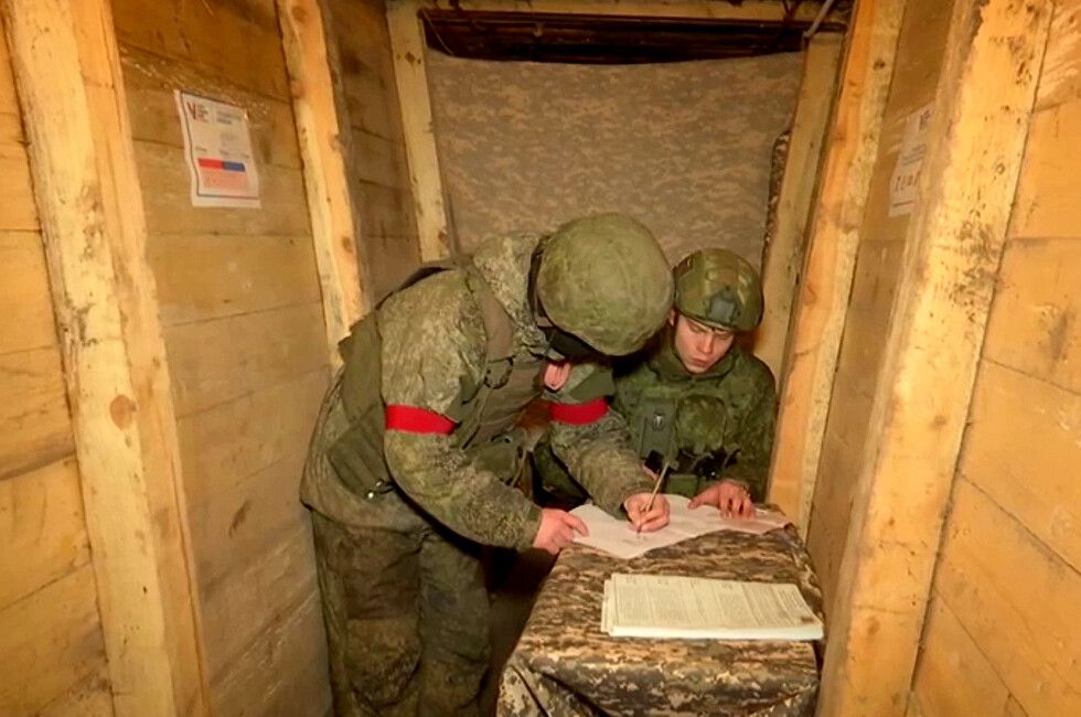 ������� 740 ���. ������� � 32 �������� �� �������� ������������� �� ������� ����������