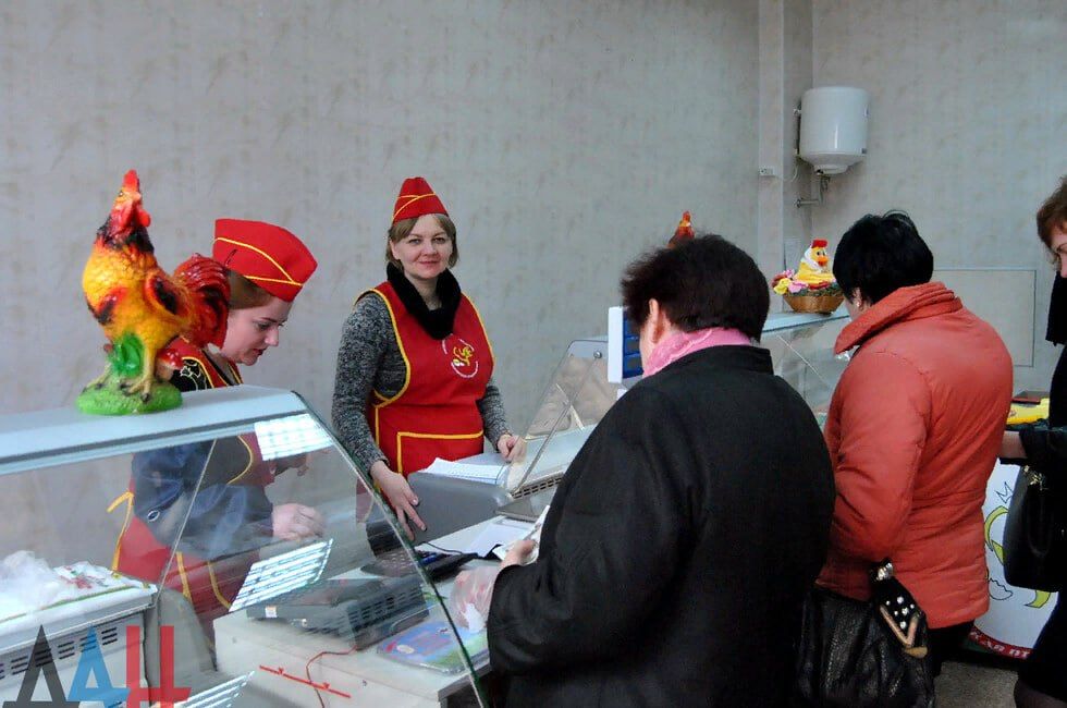 ДНР. Почти 3200 магазинов ДНР подписали меморандумы об установлении предельной оптовой наценки на продовольственные товары ...