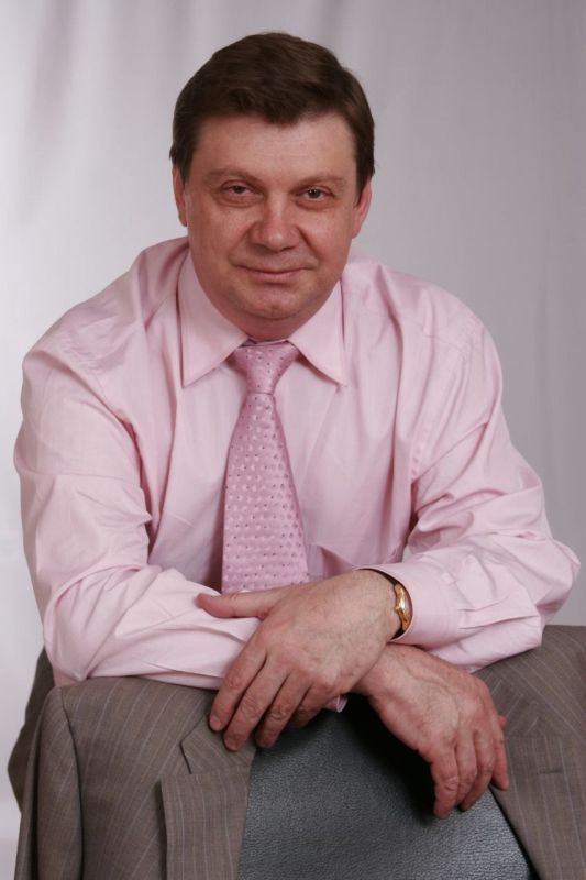 Василий Ткачук: Администрация Калининского района г. Донецка поздравляет с Днем рождения Первого вице-президента Региональной общественной организации "Землячество Донбассовцев" Москвы" Лунёва Владимира Георгиевича!