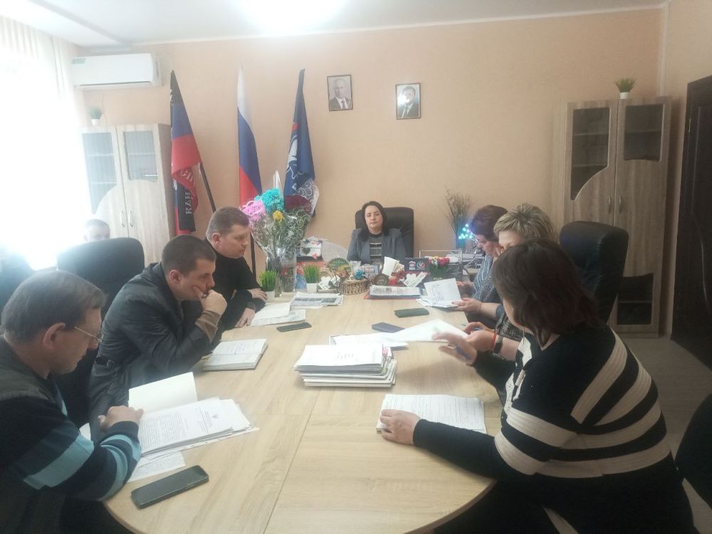 Сегодня, 12 марта, во главе с заместителем главы администрации Волновахского района по социальным вопросам - Еленой...