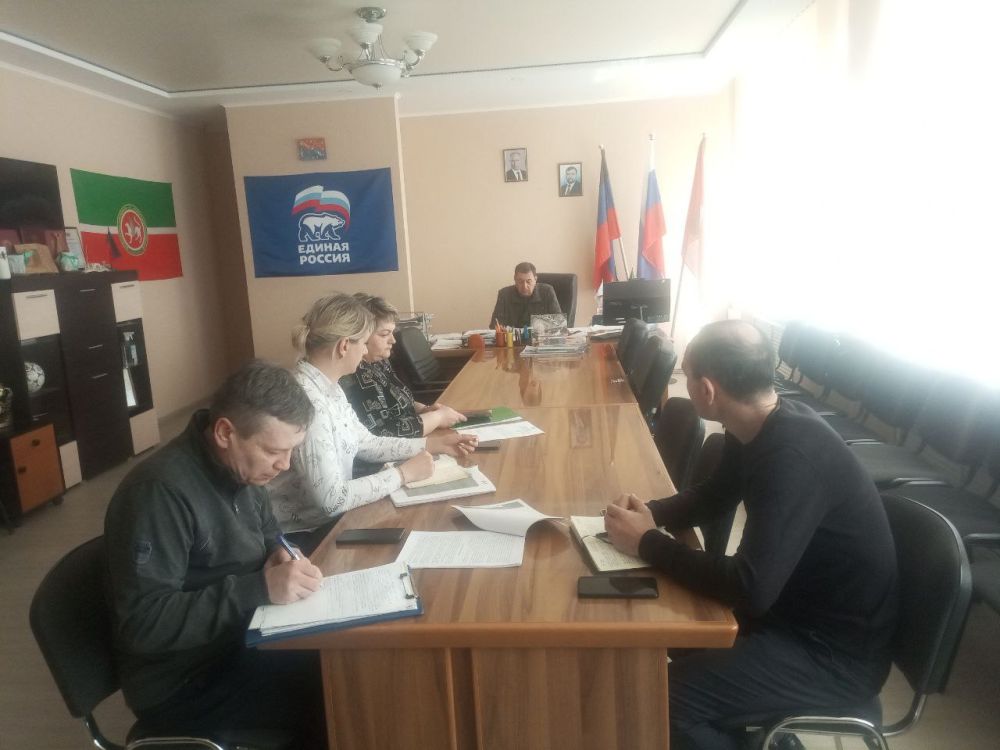 Константин Зинченко: С сотрудниками администрации Волновахского муниципального округа на совещании обсудили вопросы развития молодёжных движений на территории нашего муниципального округа