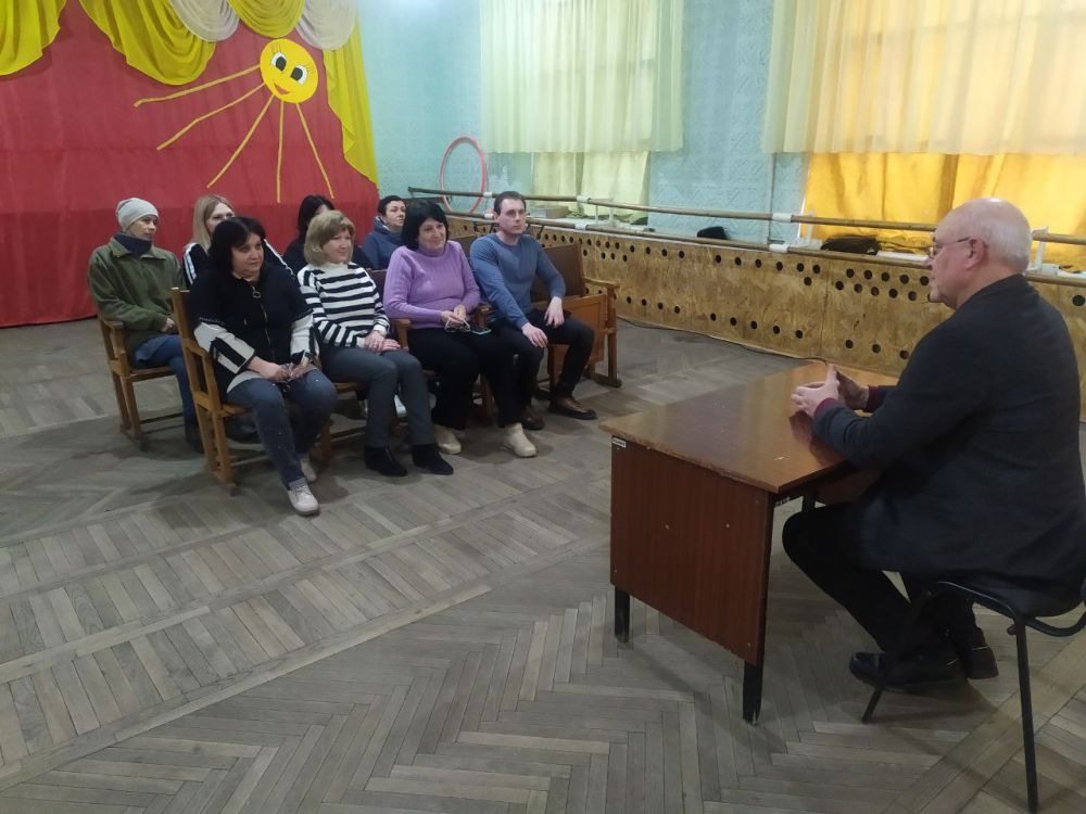 ������� �������: �������, 12 �����, ��������� ������ �������� ������������� ���������� ������ ����� �������� ������� ������ ������� � �������� ����������� ��� ����� ��. ������ ������ ������