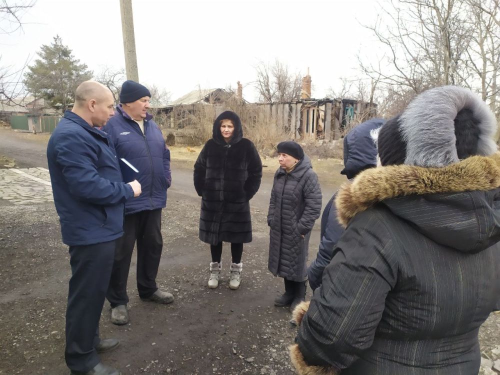 Сегодня, 14 марта, заместитель главы администрации городского округа Торез Александр Ставицкий провел встречу с населением по ул. Федорова