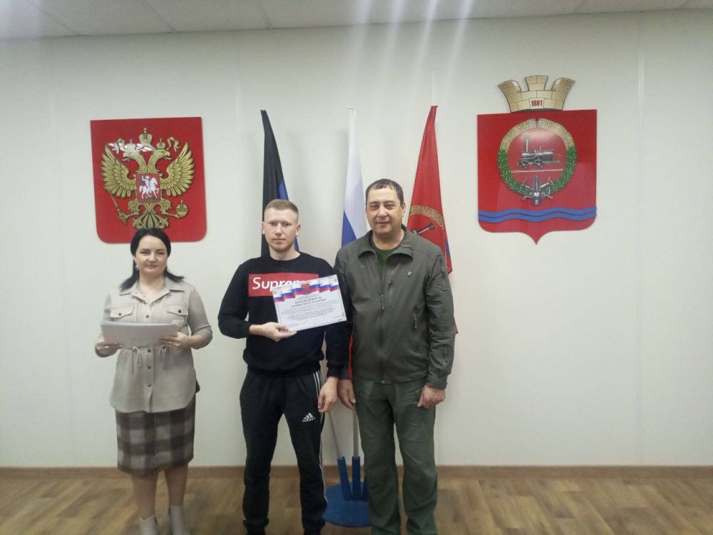 Константин Зинченко: В преддверии Дня работников жилищно-коммунального хозяйства и бытового обслуживания населения, поздравил коммунальщиков Волновахского муниципального округа с профессиональным праздником