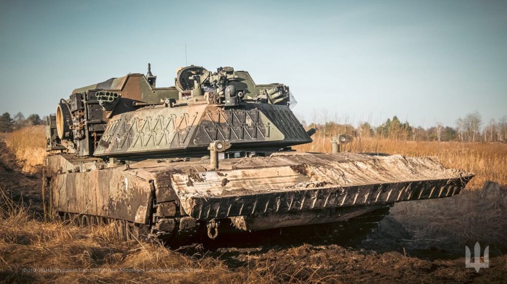 ������������ ��������� ������ �������������� M1150 ABV (Assault Breacher Vehicle) �� ���������� ����� �� ������ ���