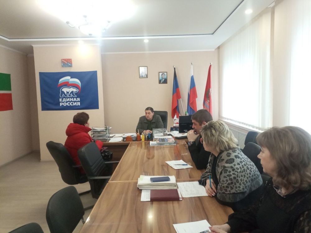 Константин Зинченко: На сегодняшнем приеме граждан дал разъяснения на вопросы о восстановлении жилья, начислении пенсии и ряд других