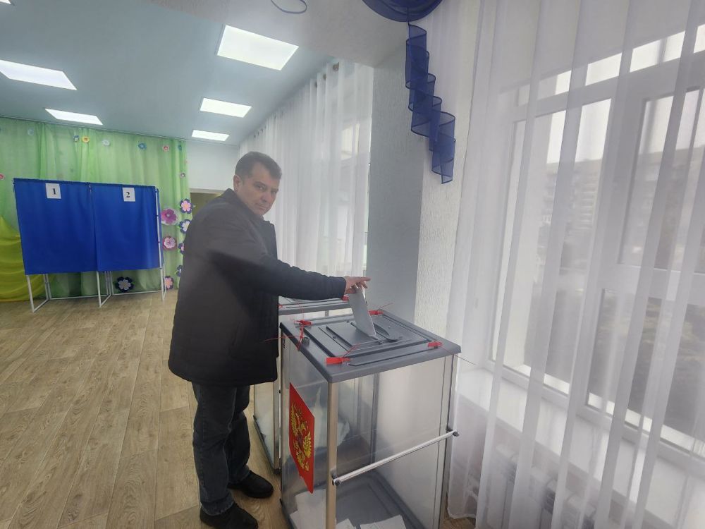 Председатель Волновахского муниципального совета Таймураз Арсоев проголосовал на выборах Президента России