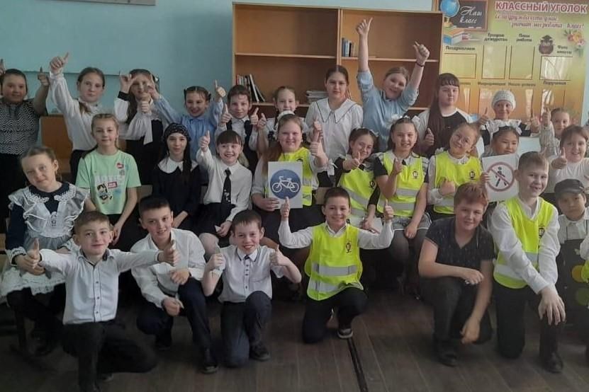 Игорь Лызов: Амурские и амвросиевские школьники посвятили каникулам телемост