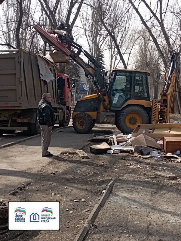 Василий Ткачук: Сегодня, в рамках реализации партийного проекта «Городская среда», администрацией Калининского района г....