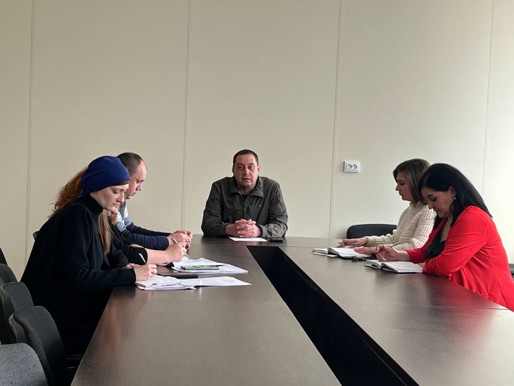 Константин Зинченко: Сегодня в формате видеосвязи встретился с Главой города Селехард Алексеем Титовским