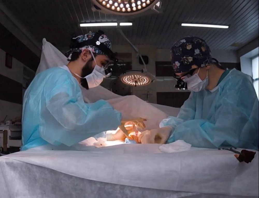 Команда медиков Республиканского травматологического центра в Донецке сохранила стопу пациенту