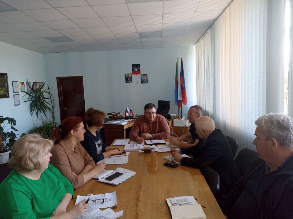 ������� �������: �������, 4 ������, ������ ����������� ��������� �� ������� ��������