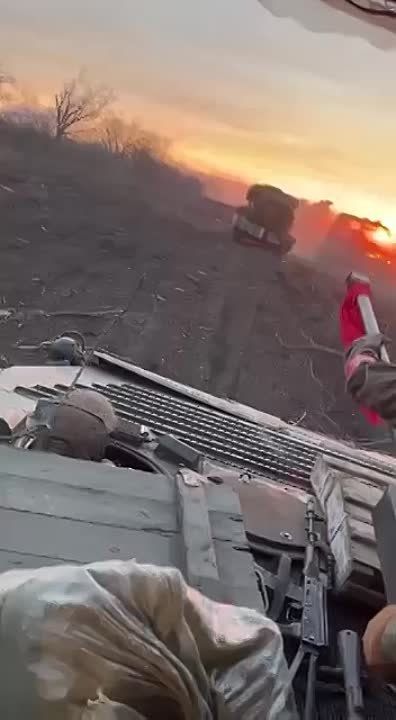 ������ ������� ����� ��������� ���������� FPV-��������� � �-90� �������, ������������ � �������, ���������� �����������