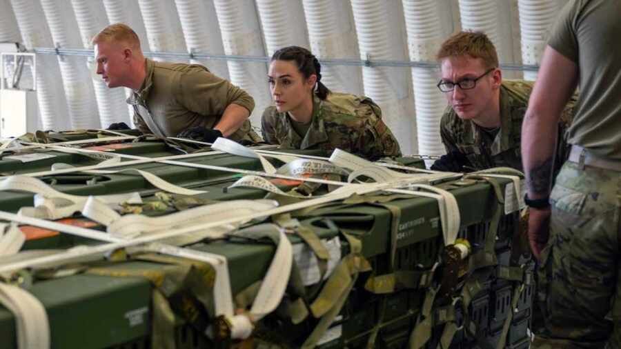 Forbes: Киеву не хватает боеприпасов «из-за друзей России в Конгрессе США»